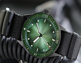 上海劳力士手表有水蒸气